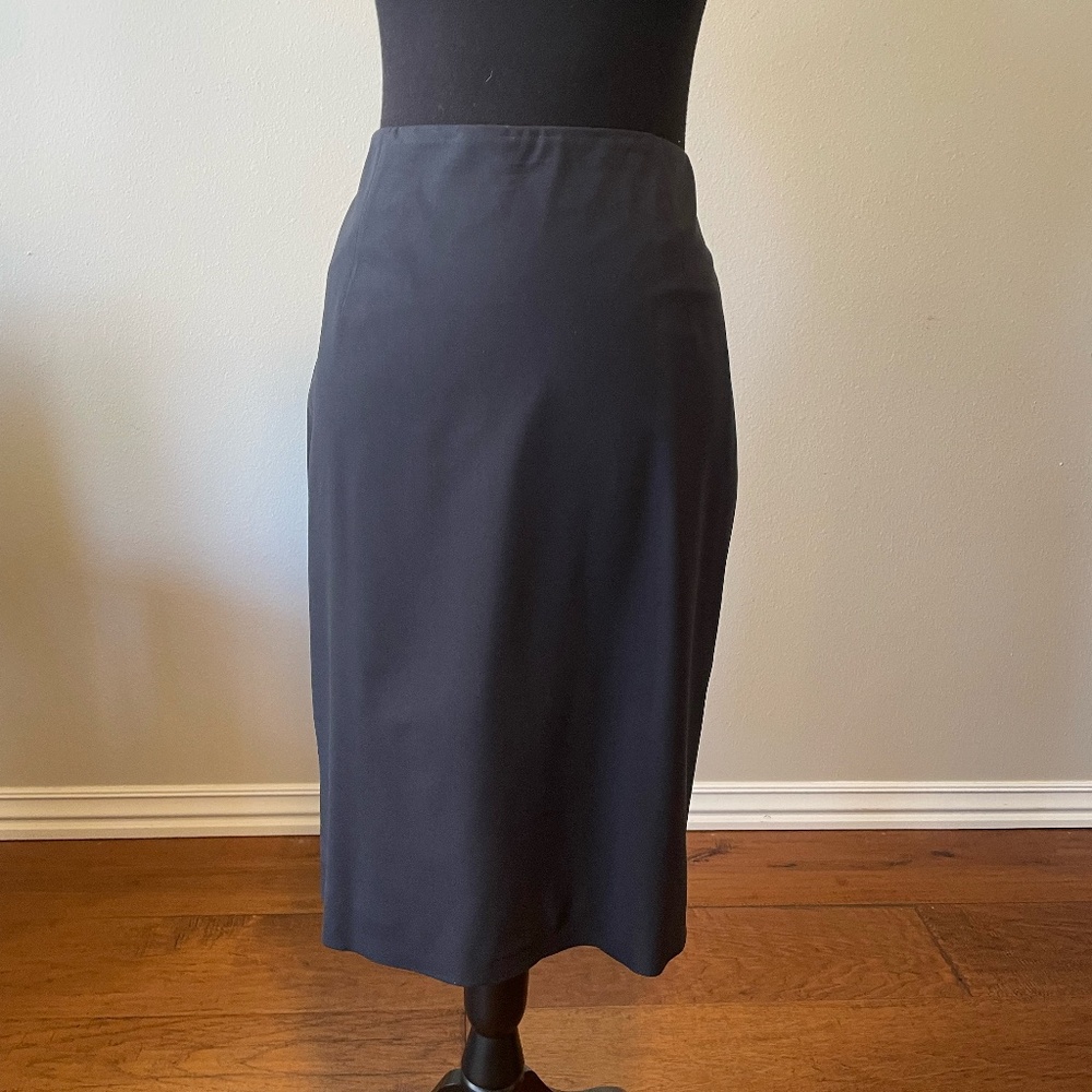 Navy blue Hugo Boss pencil skirt, size 16